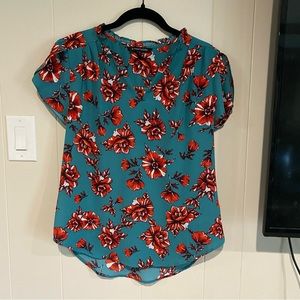 🌸SPRING SALE🌸 Tiffany Tulip Sleeve Blouse